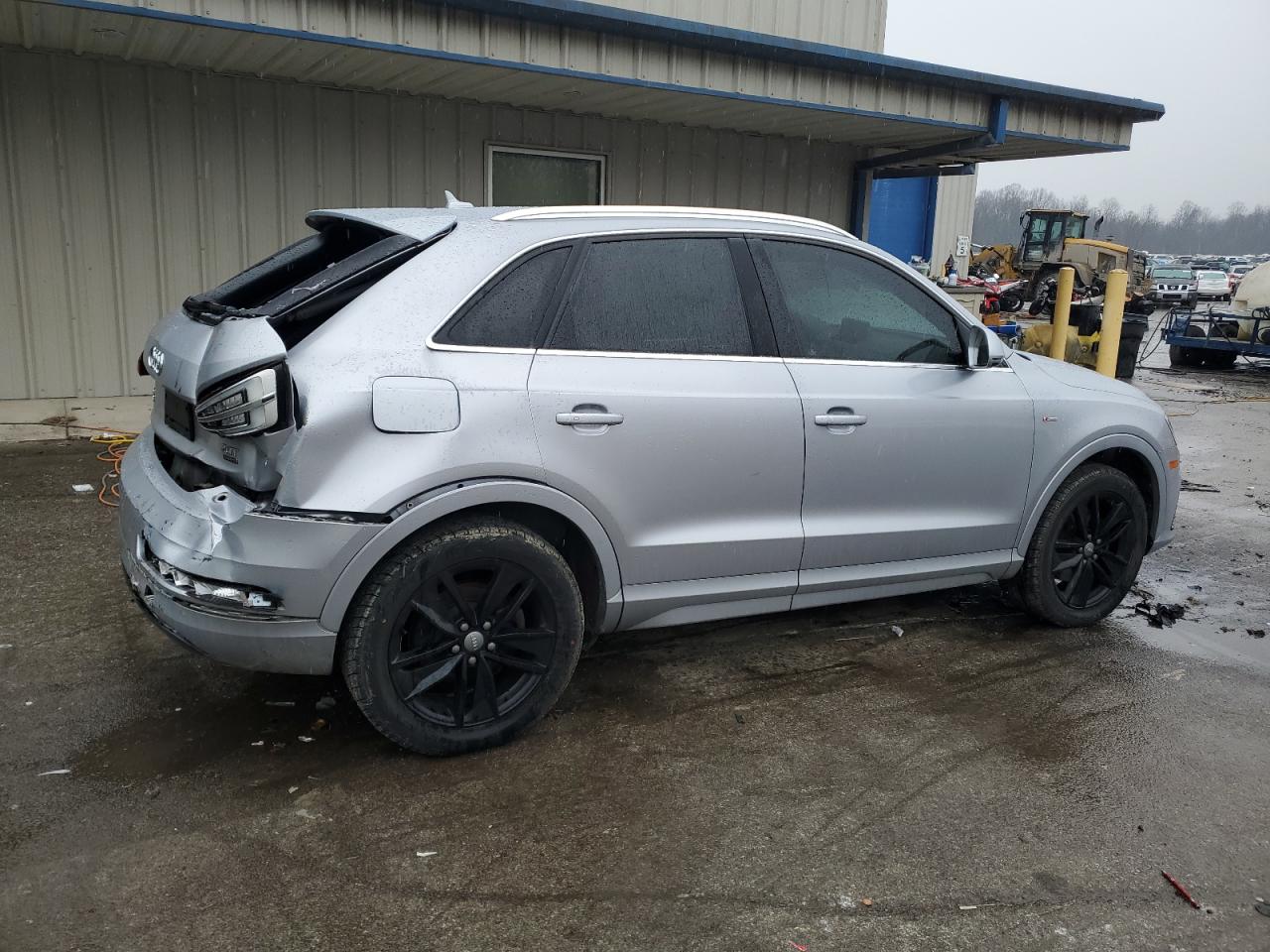 VIN WA1JCCFSXJR009558 2018 AUDI Q3 no.3