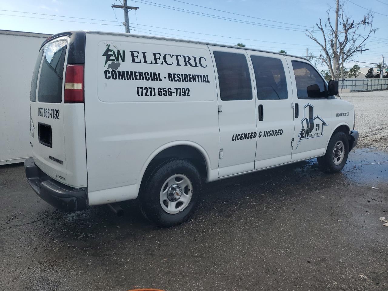 2004 Chevrolet Express - Image 3