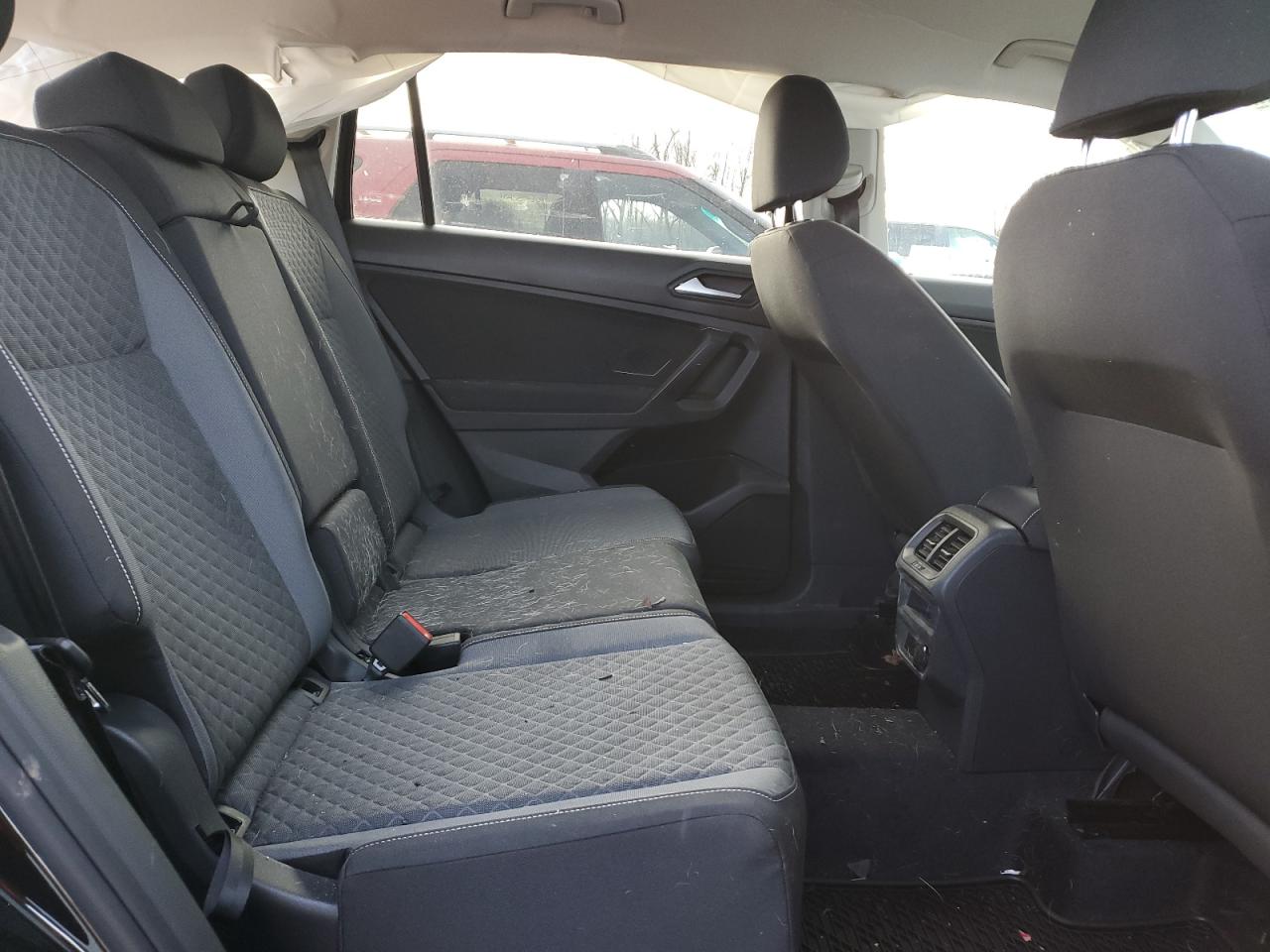 2021 Volkswagen Tiguan - Image 11