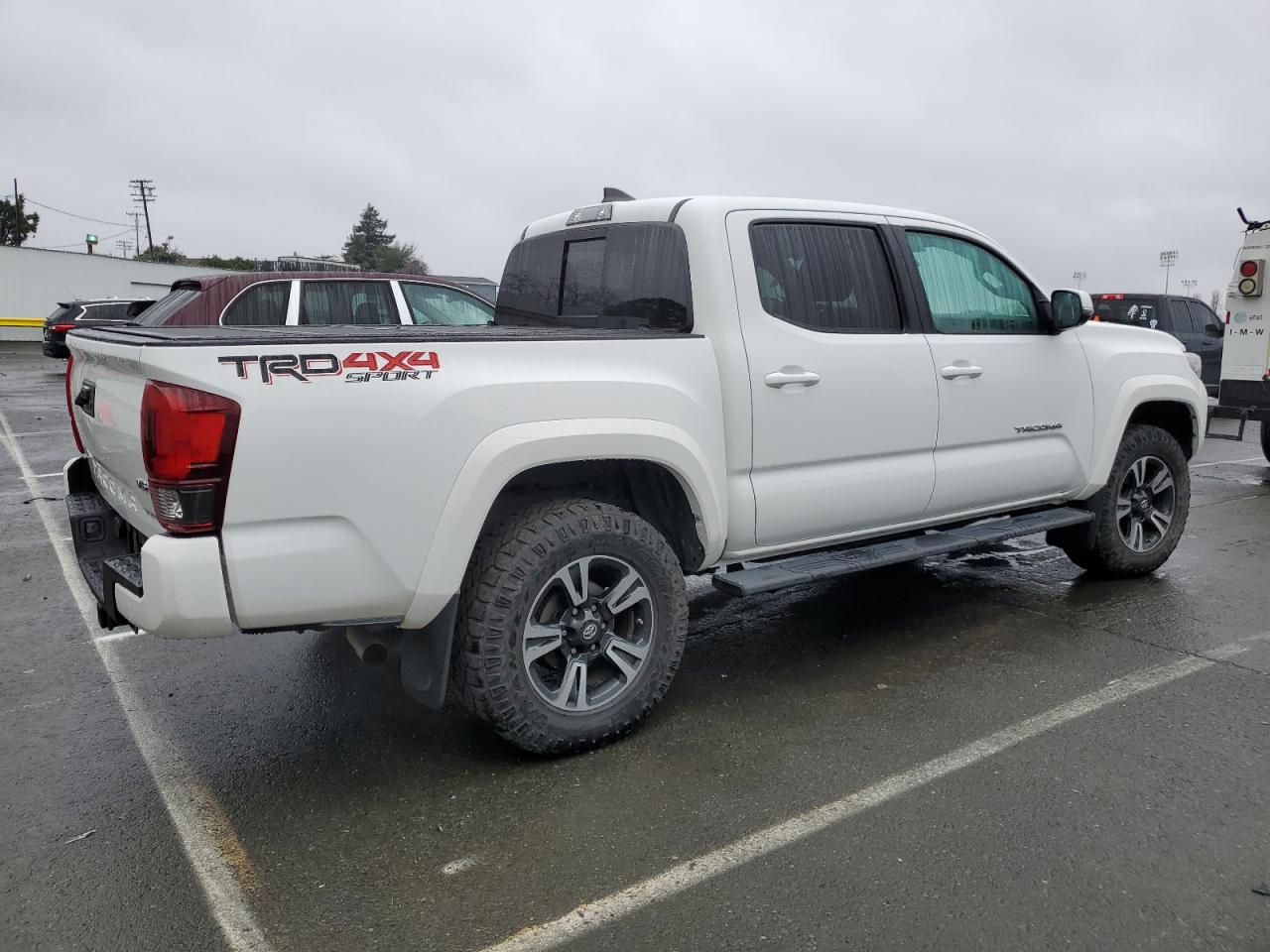 2018 Toyota Tacoma - Image 3