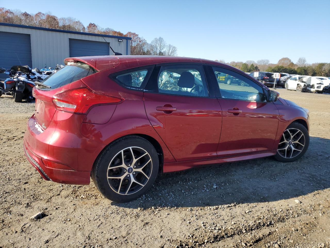 VIN 1FADP3K24FL286364 2015 FORD FOCUS no.3