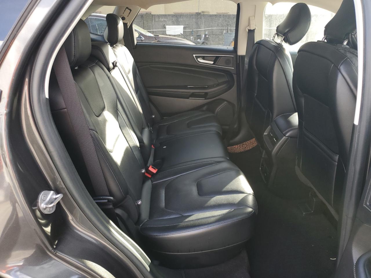 2019 Ford Edge - Image 11