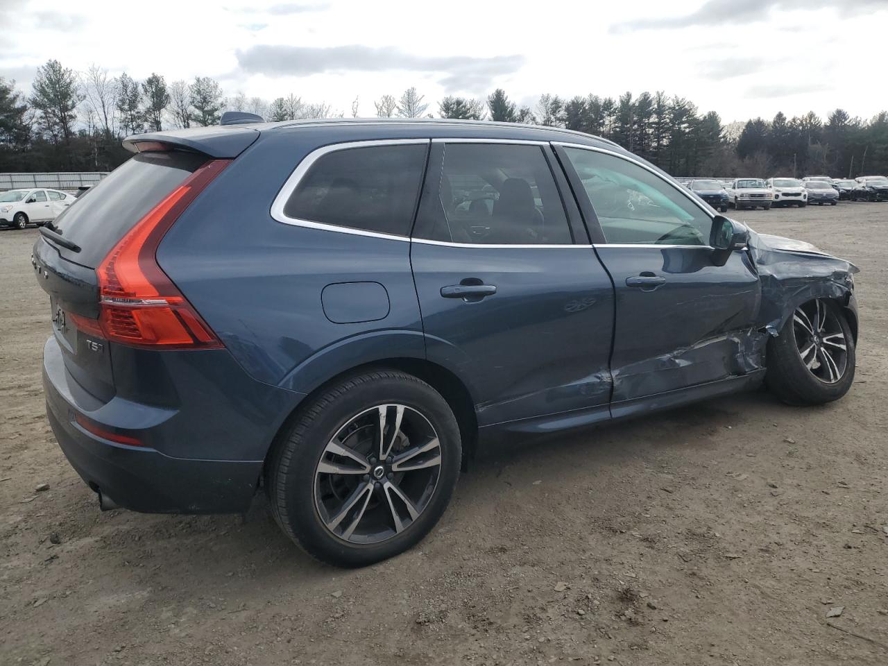 2021 Volvo XC60 - Image 3