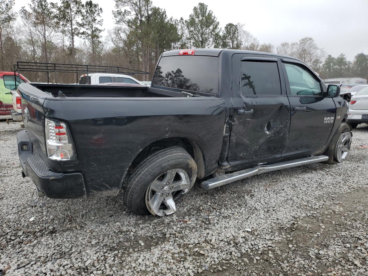 2015 RAM 1500 - Image 3