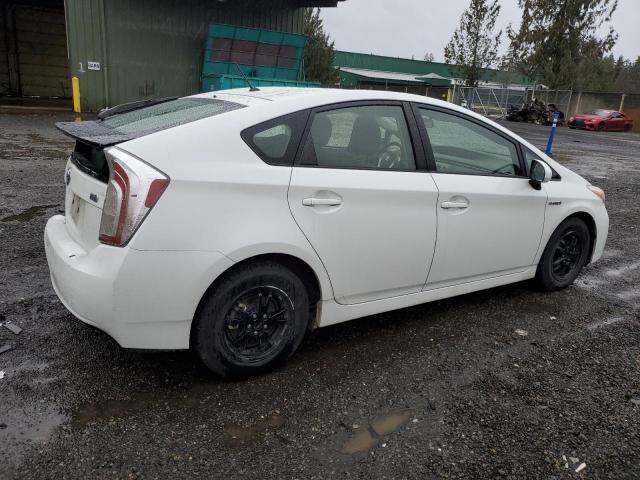  TOYOTA PRIUS 2015 Белы