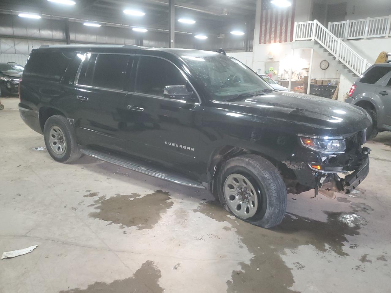 VIN 1GNSKJKC6GR107860 2016 CHEVROLET SUBURBAN no.4