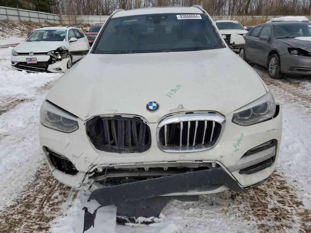 VIN 5UXTR7C55KLR43987 2019 BMW X3 no.5