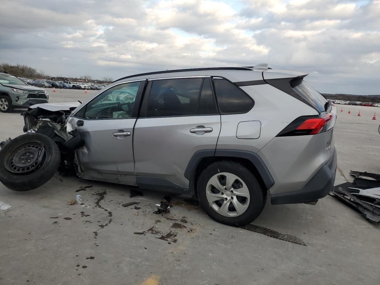 2019 Toyota RAV 4 - Image 2