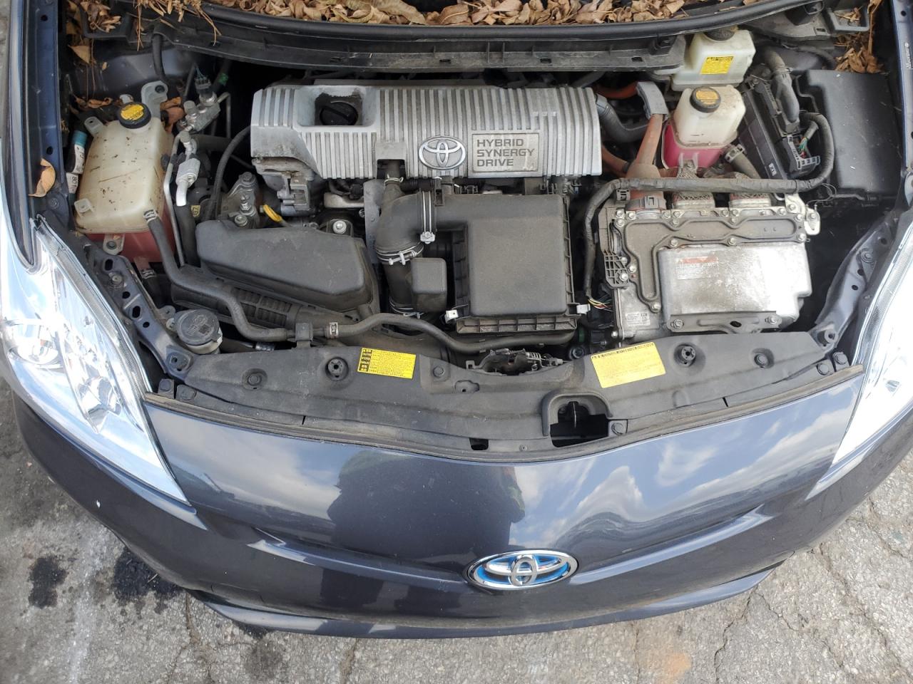 2012 Toyota Prius - Image 11