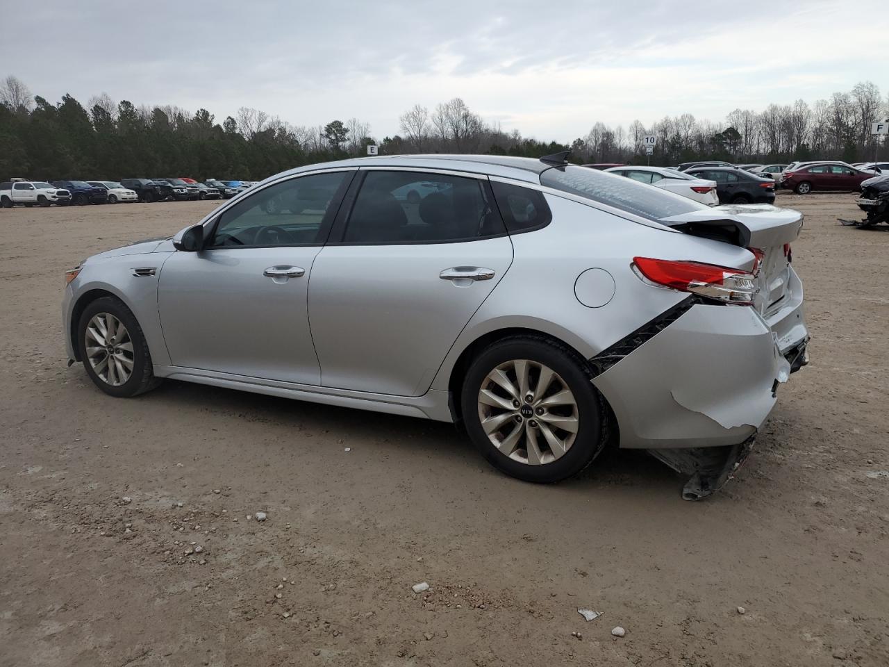 5XXGU4L34GG075261 2016 KIA OPTIMA - Image 2