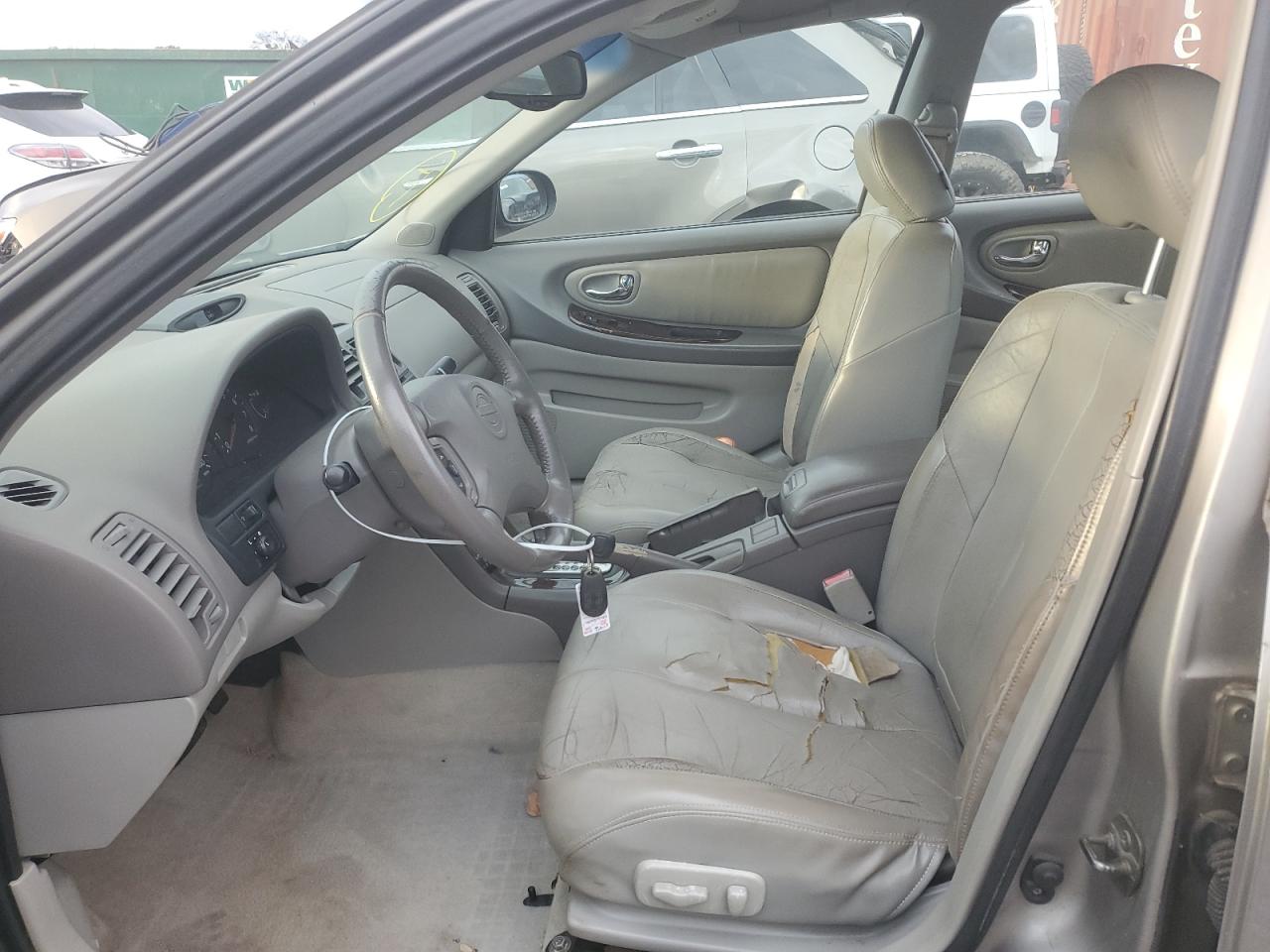 2001 Nissan Maxima Gxe VIN: JN1CA31DX1T622590 Lot: 85303504
