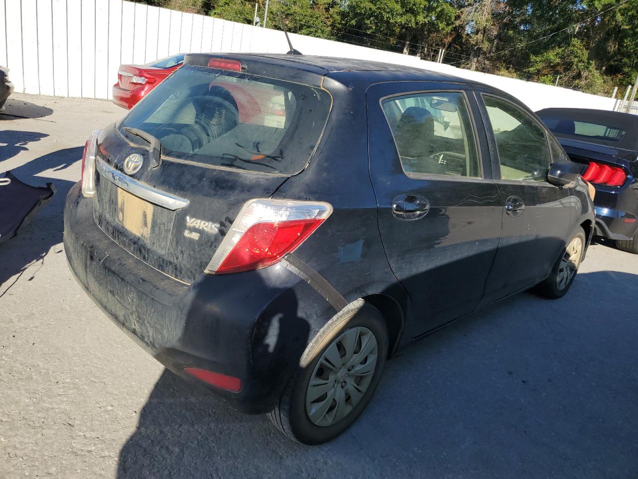 2012 Toyota Yaris - Image 3