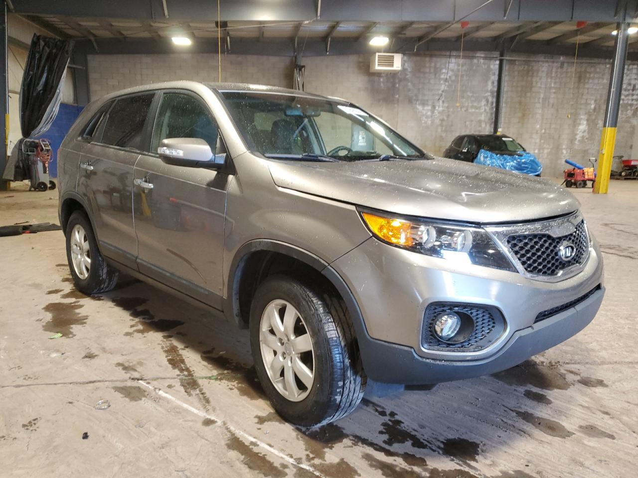 VIN 5XYKT3A11DG401534 2013 KIA SORENTO no.4