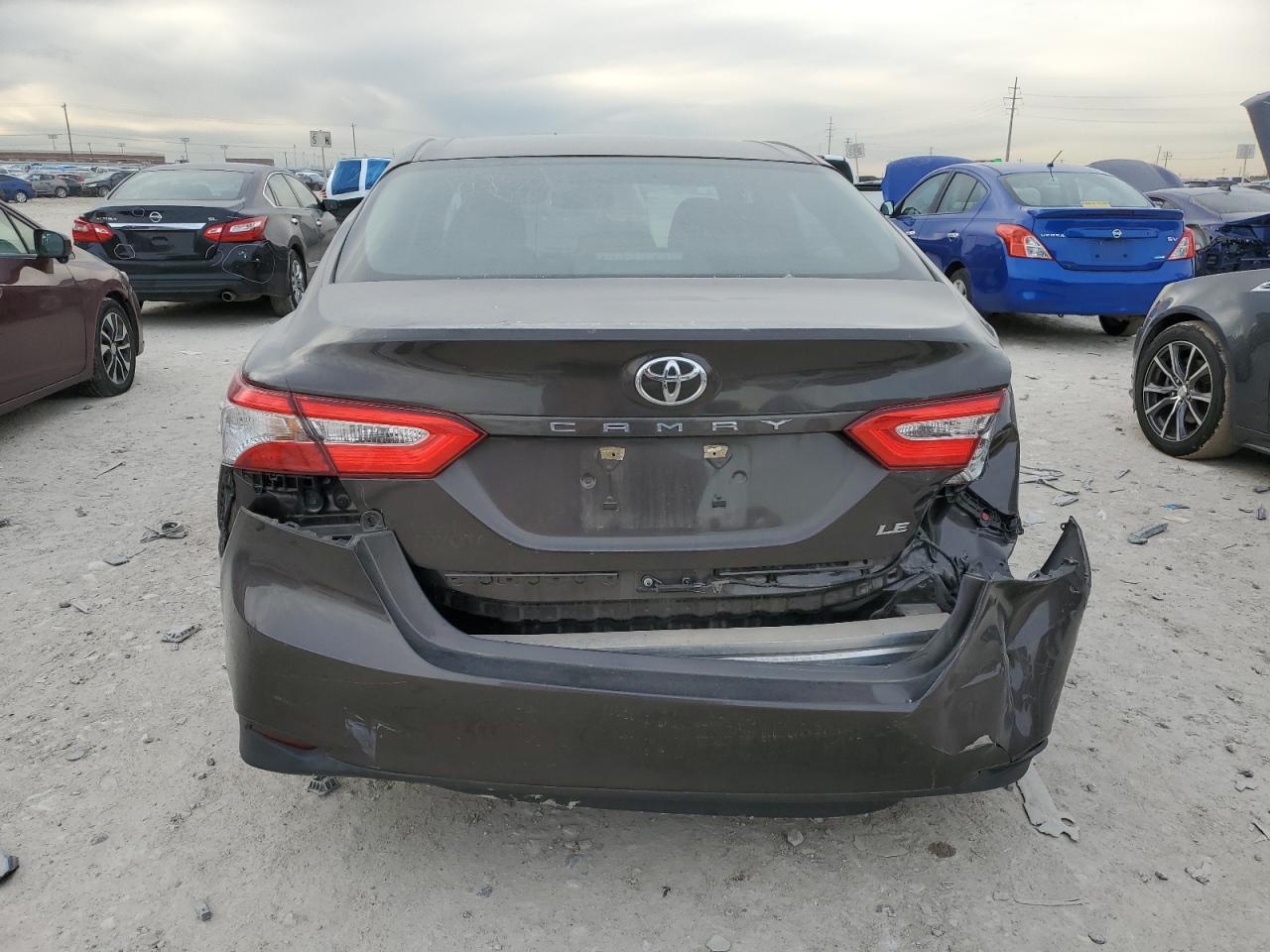 VIN 4T1B11HK7JU548391 2018 TOYOTA CAMRY no.6