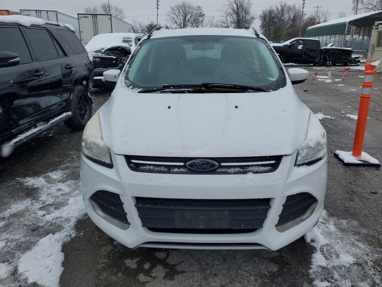 VIN 1FMCU0GX7EUB96888 2014 FORD ESCAPE no.5