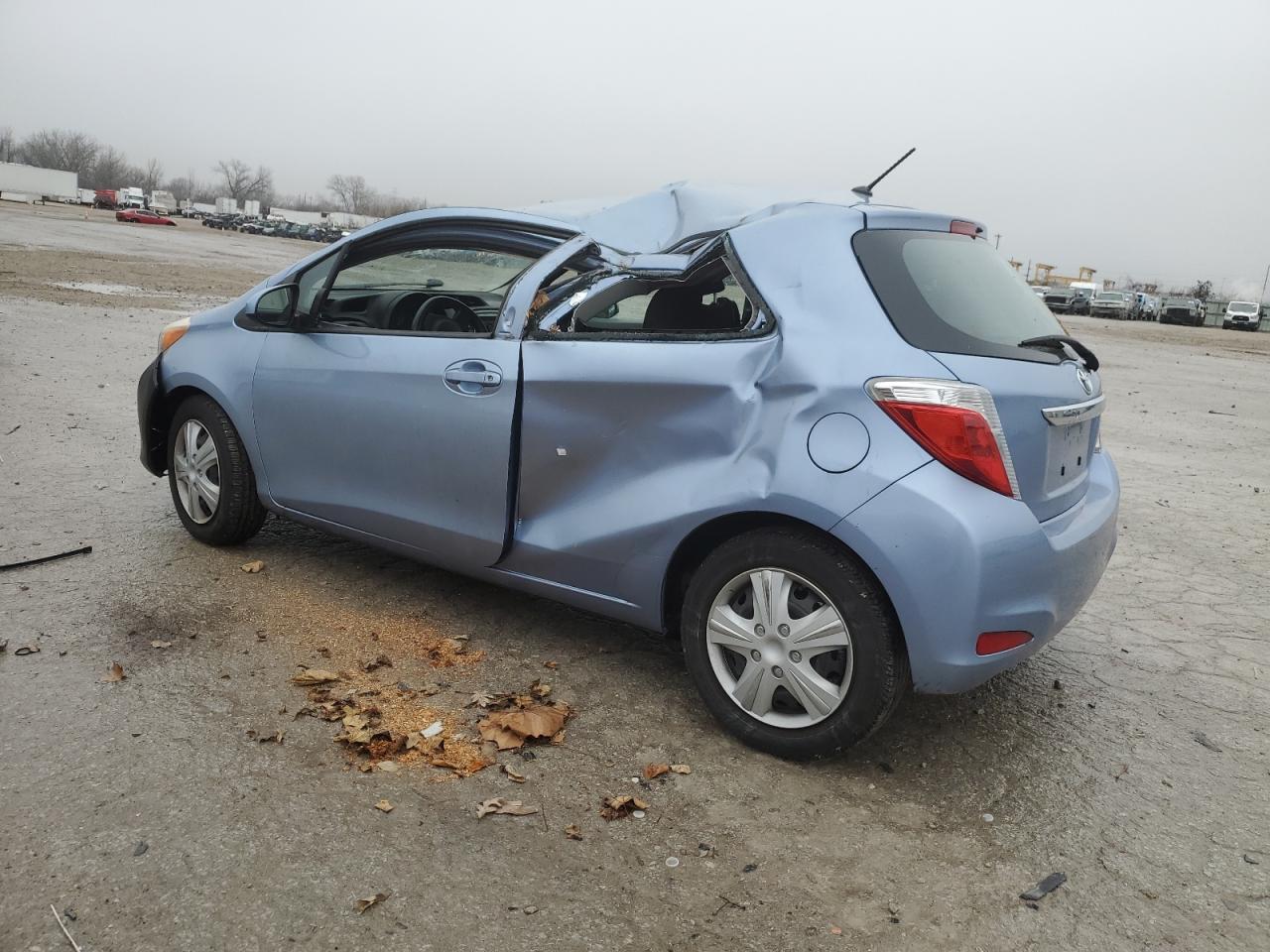 VIN VNKJTUD33EA011350 2014 TOYOTA YARIS no.2