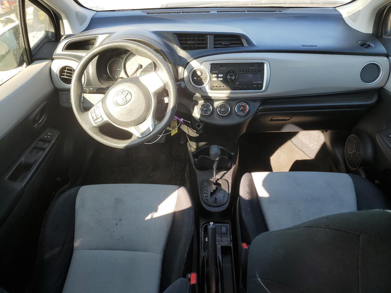 2012 Toyota Yaris - Image 8