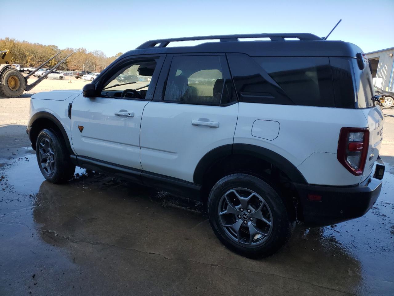 2023 Ford Bronco - Image 2