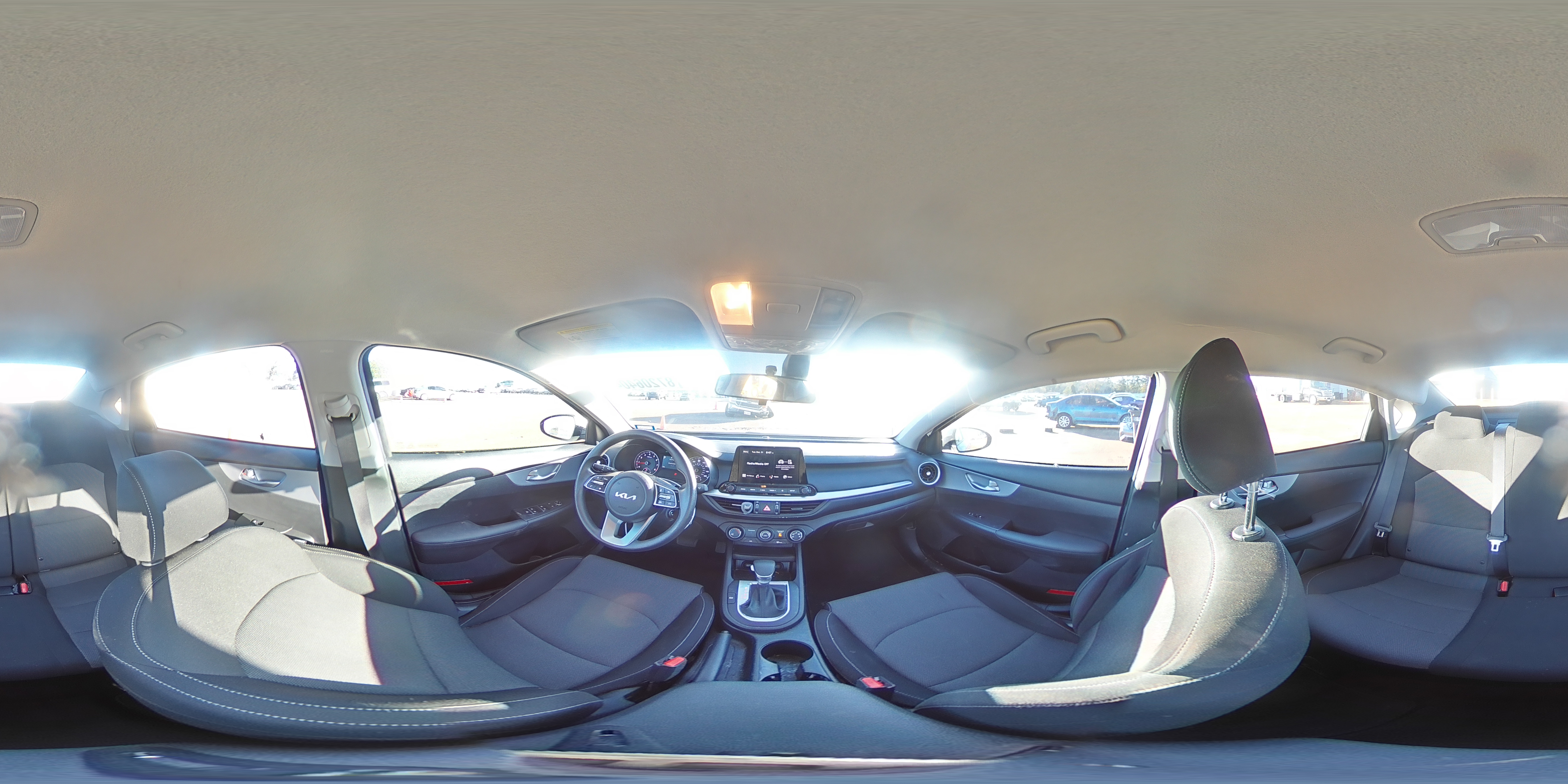 2024 Kia Forte - Image 12