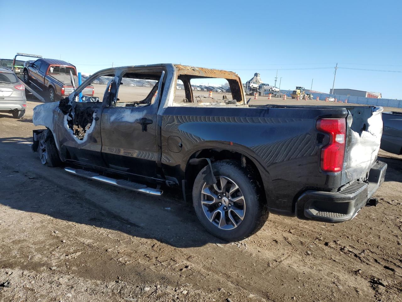2020 Chevrolet Silverado - Image 2