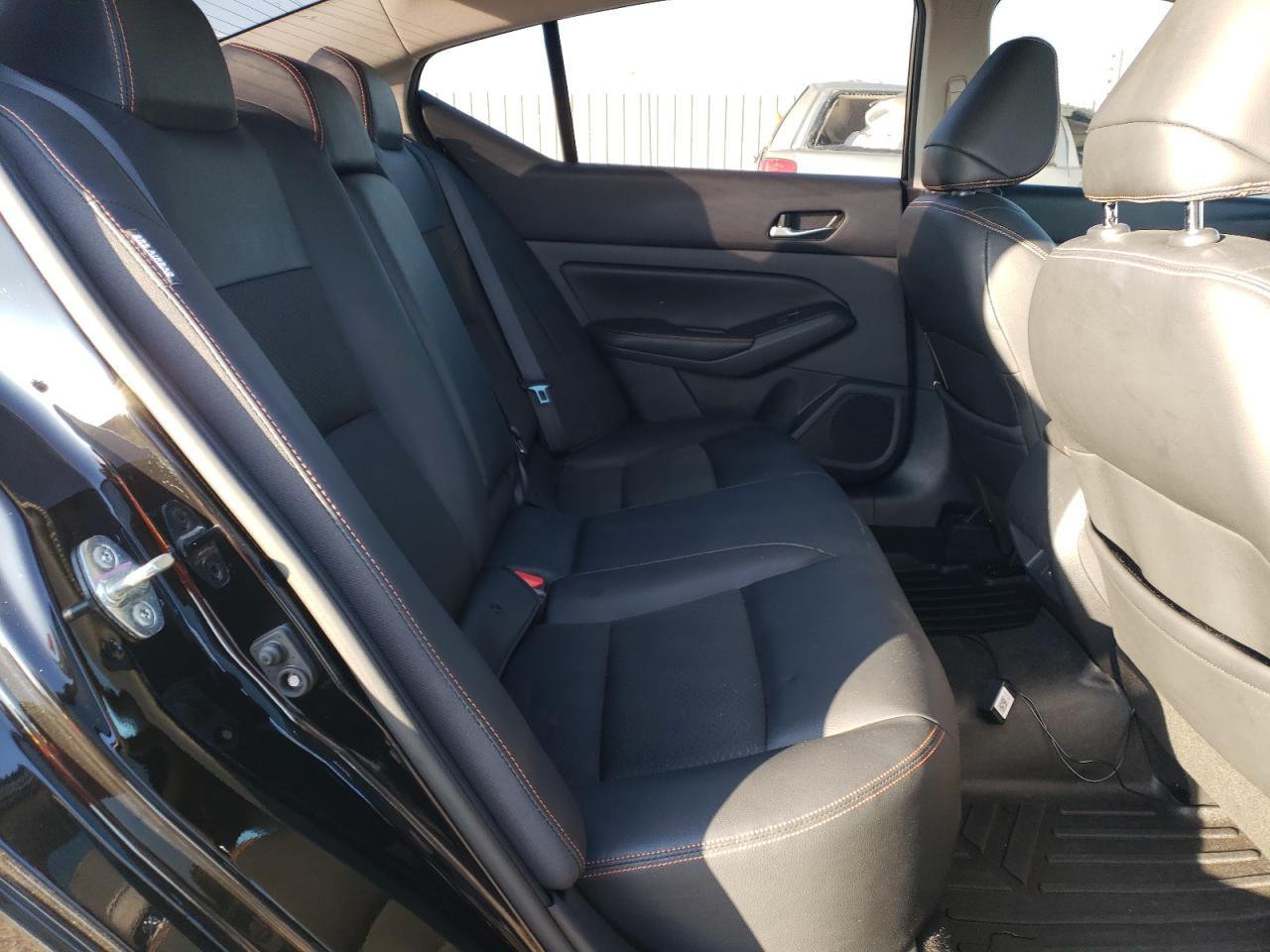 2019 Nissan Altima - Image 10
