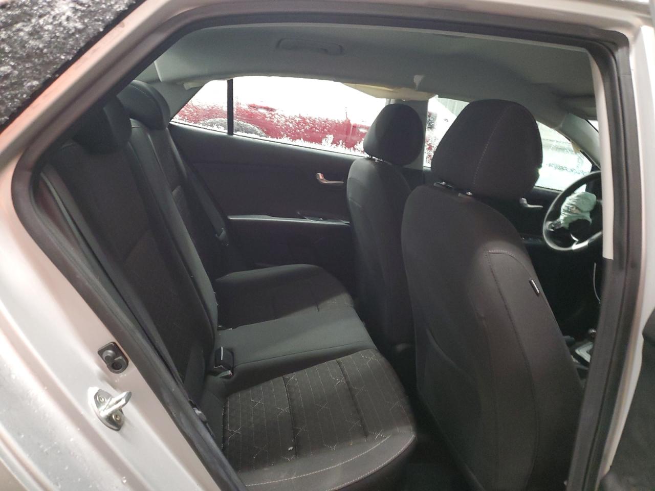 2019 Kia Rio - Image 10