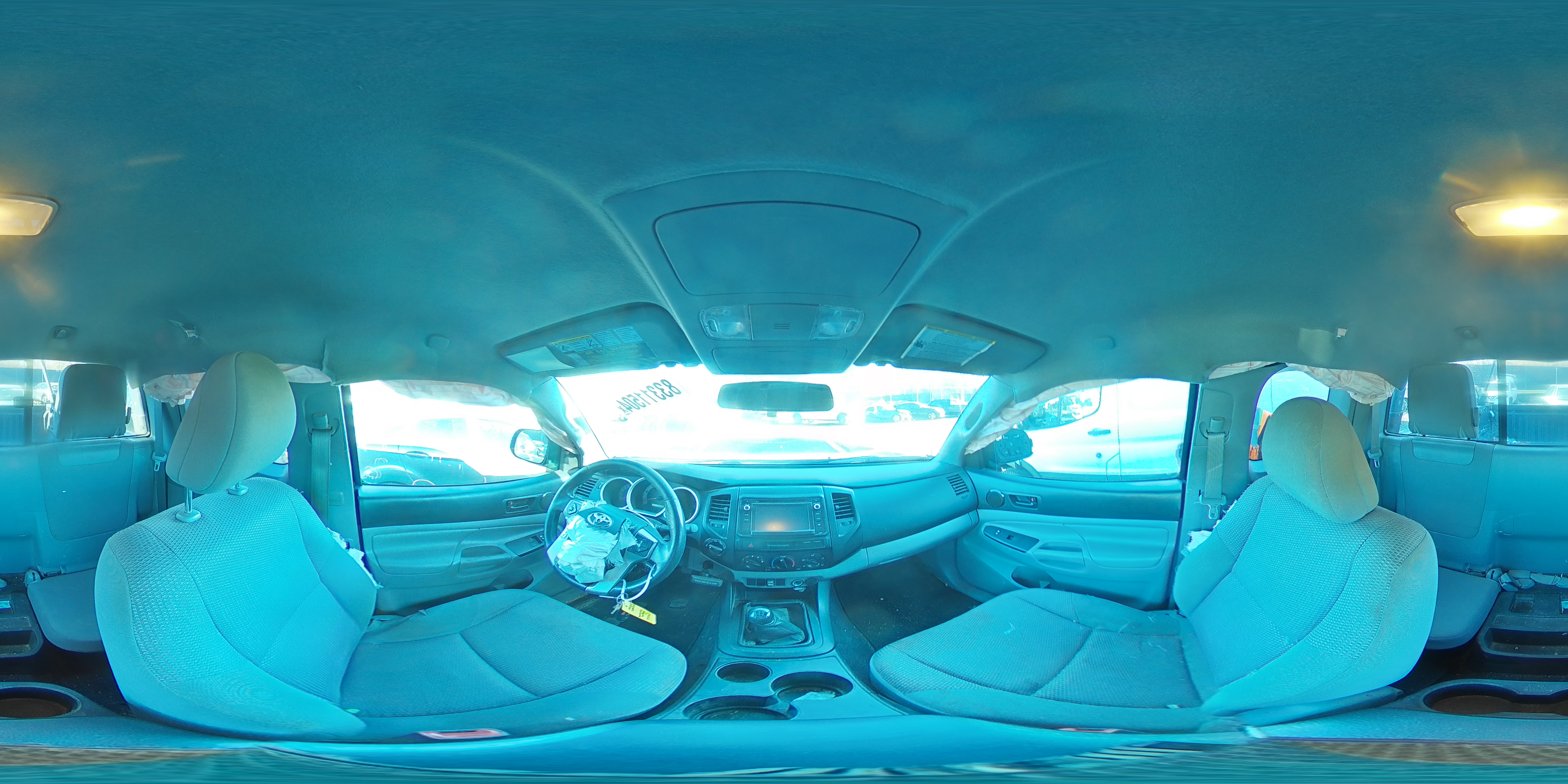 2015 Toyota Tacoma - Image 12