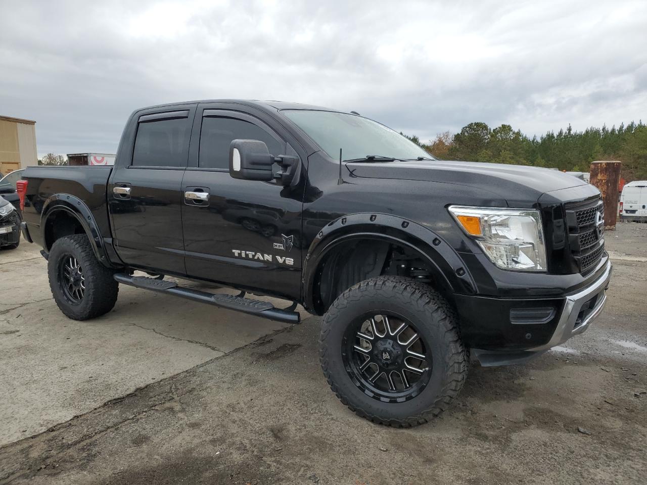 2020 Nissan Titan - Image 4