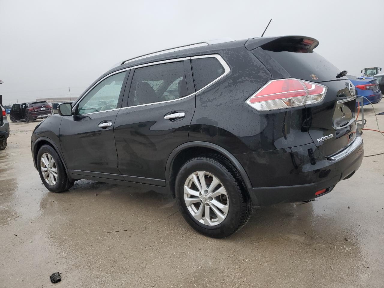 VIN KNMAT2MVXFP570956 2015 NISSAN ROGUE no.2