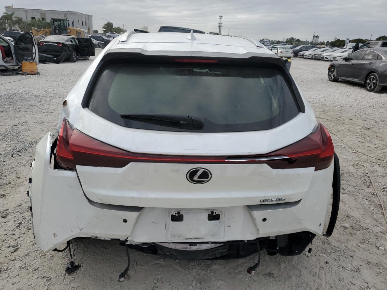 VIN JTHP3JBH2M2039213 2021 LEXUS UX 200 no.6