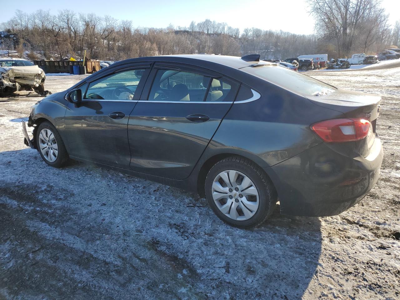 VIN 1G1BE5SM8J7177954 2018 CHEVROLET CRUZE no.2