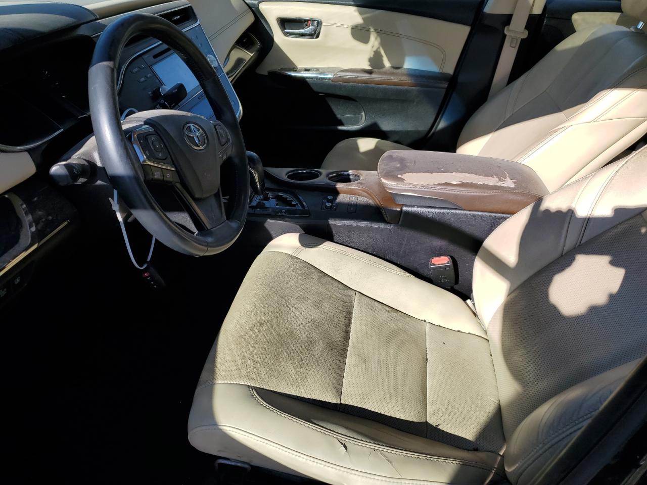 2015 Toyota Avalon - Image 7