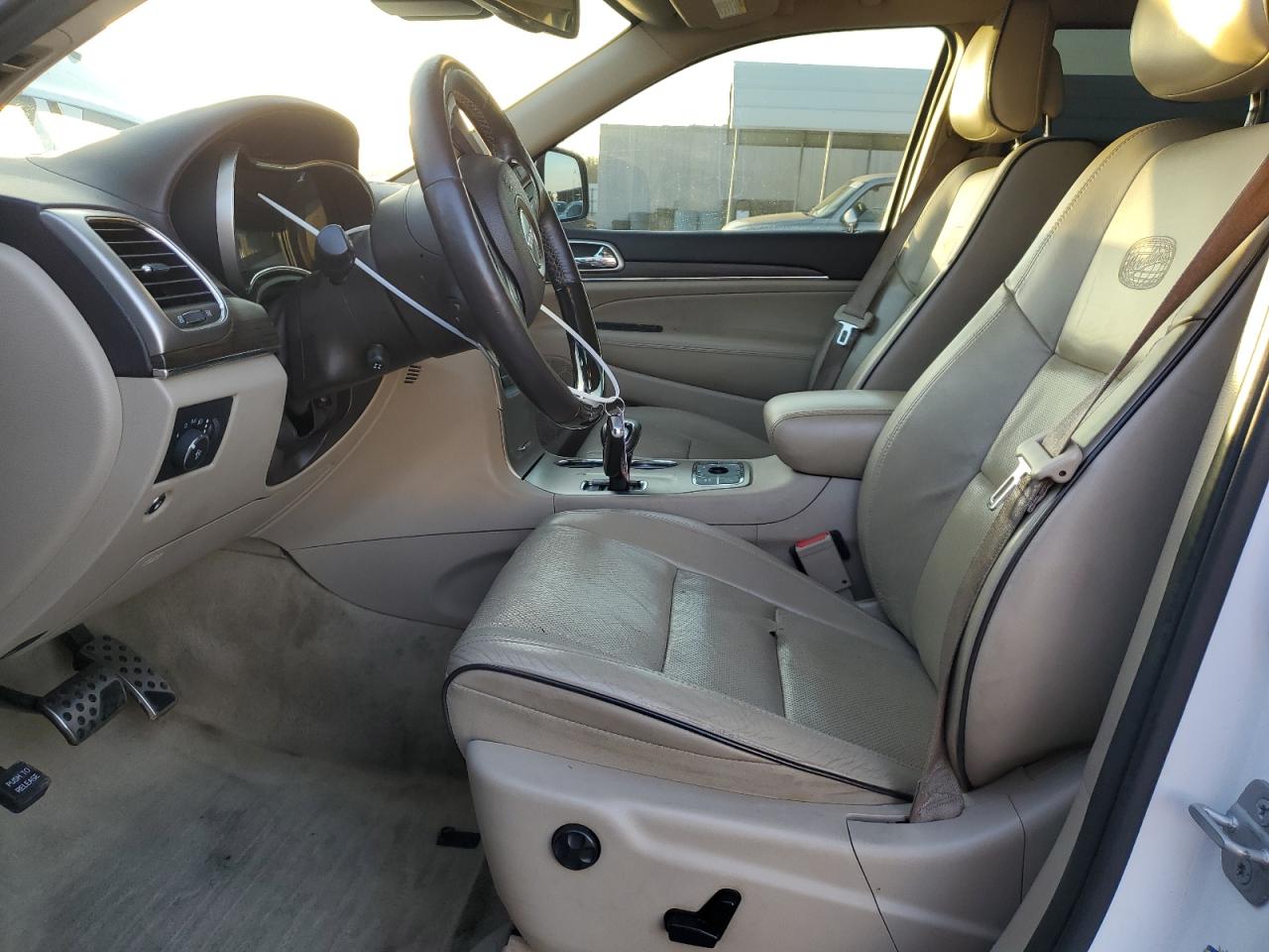 2014 Jeep Grand Cherokee - Image 7