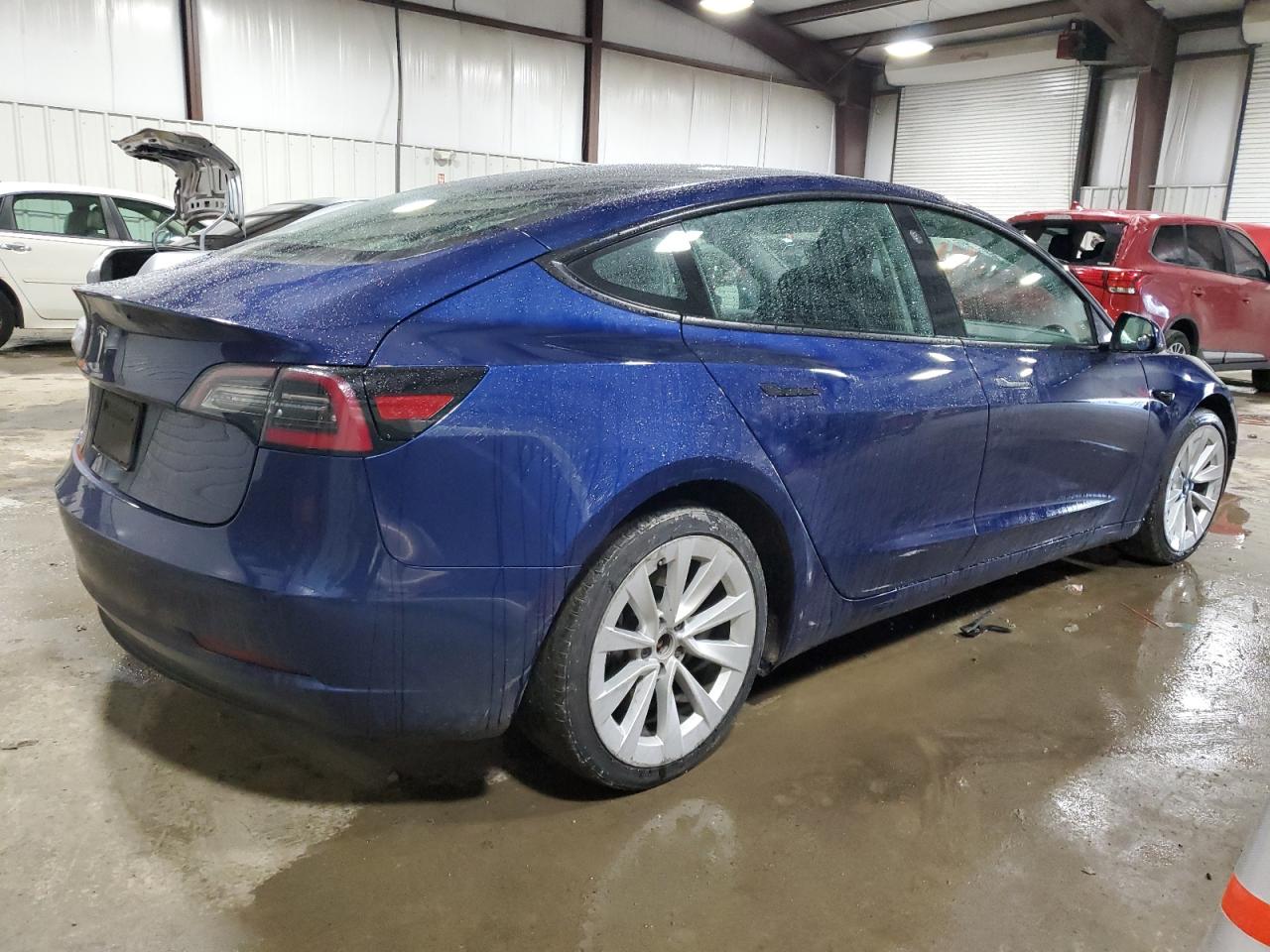 VIN 5YJ3E1EA9NF368661 2022 TESLA MODEL 3 no.3