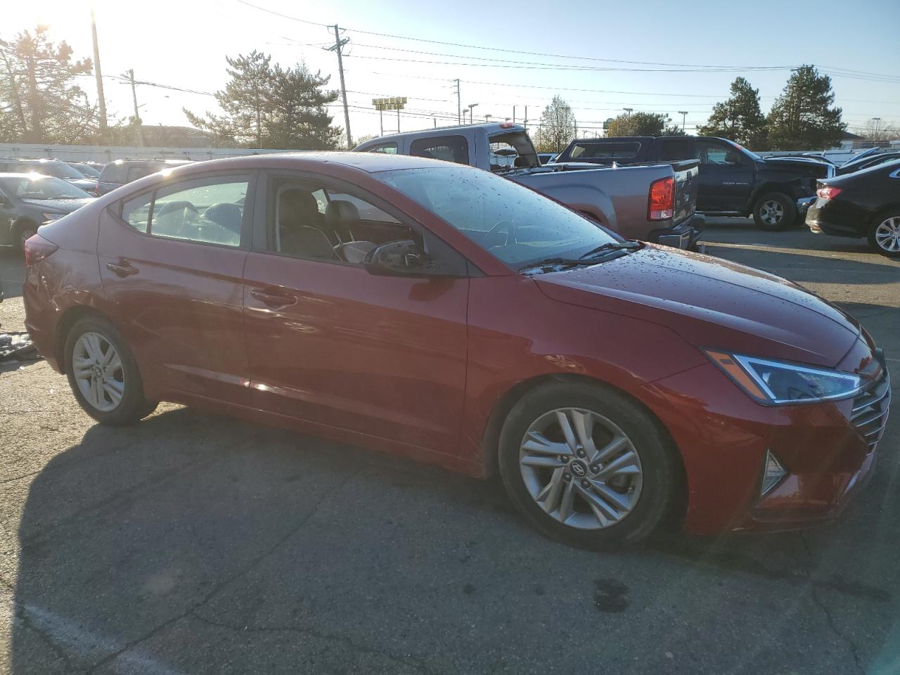 2019 Hyundai Elantra - Image 4