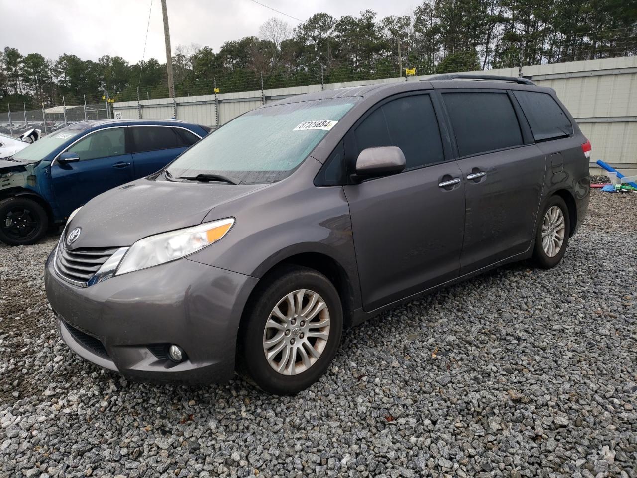 2012 Toyota Sienna - Image 1