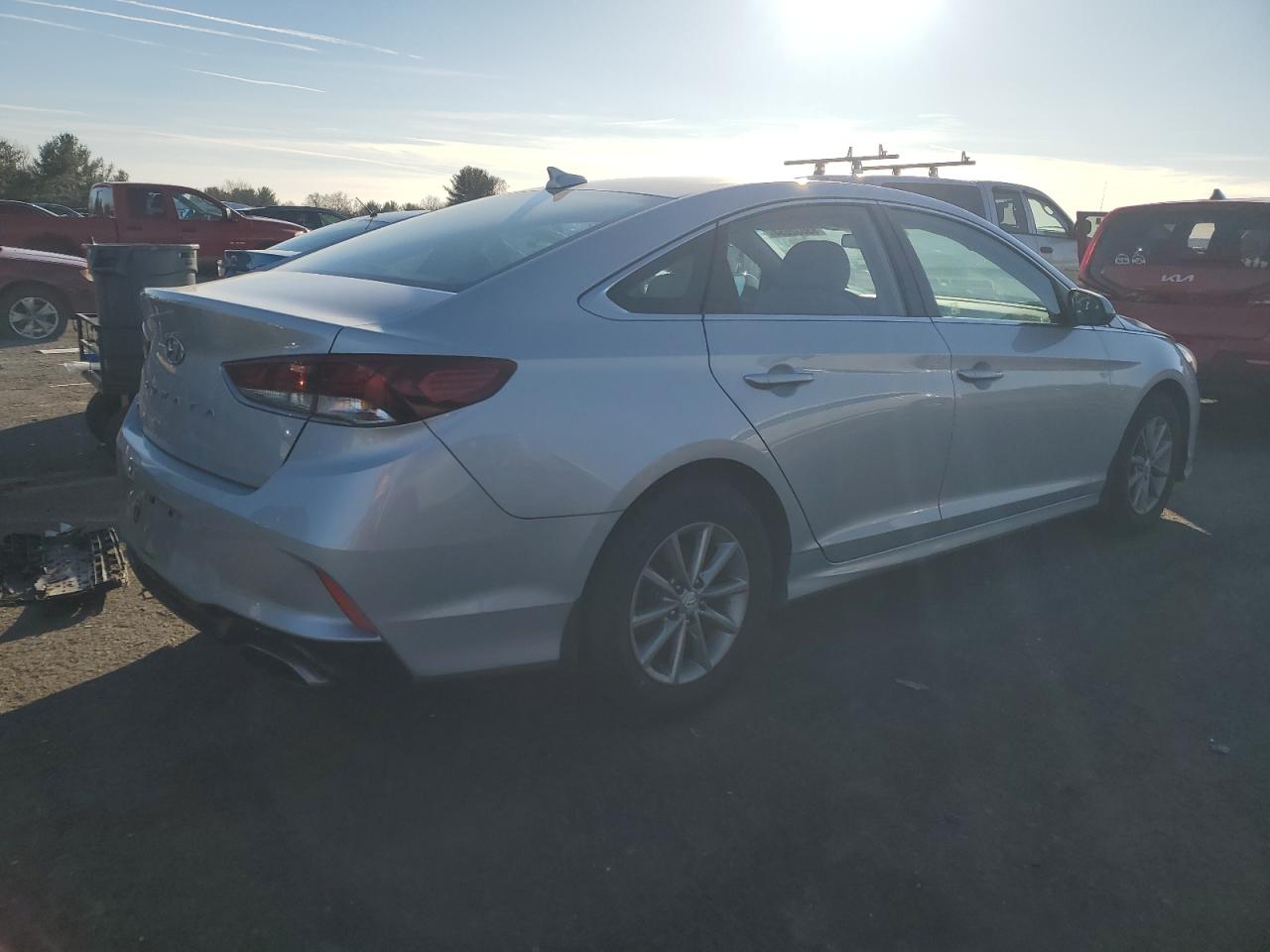 VIN 5NPE24AF2KH811637 2019 HYUNDAI SONATA no.3