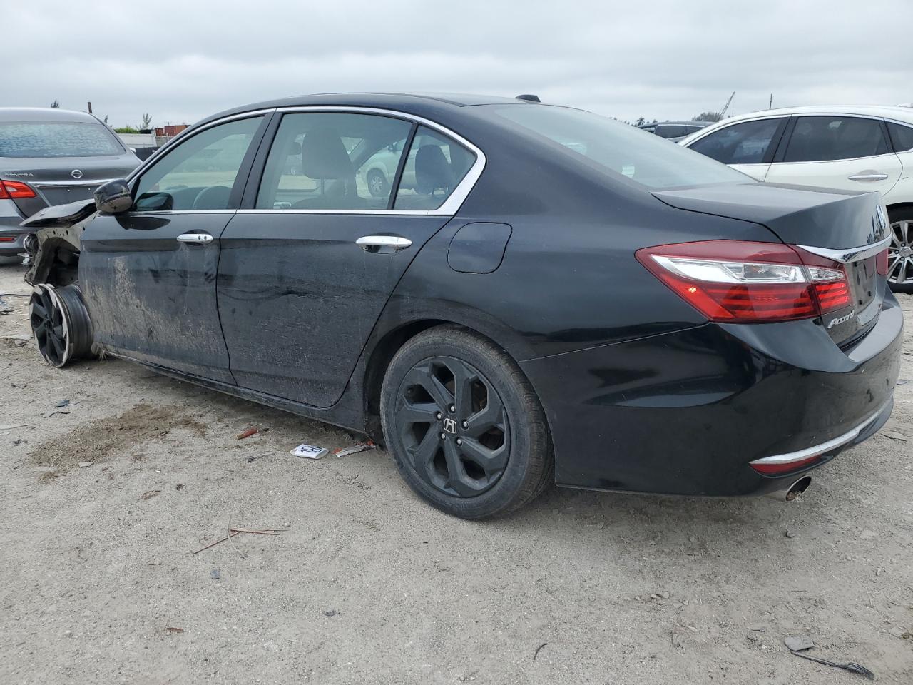 VIN 1HGCR3F83GA034442 2016 HONDA ACCORD no.2