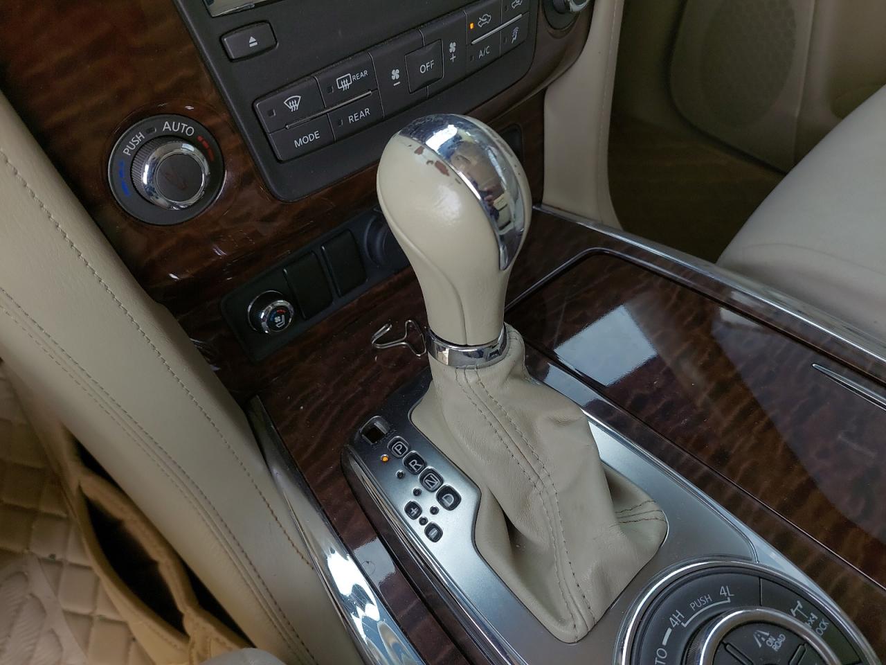 JN8AY2NY6E9060069 - 2014 Nissan Patrol - #86666344