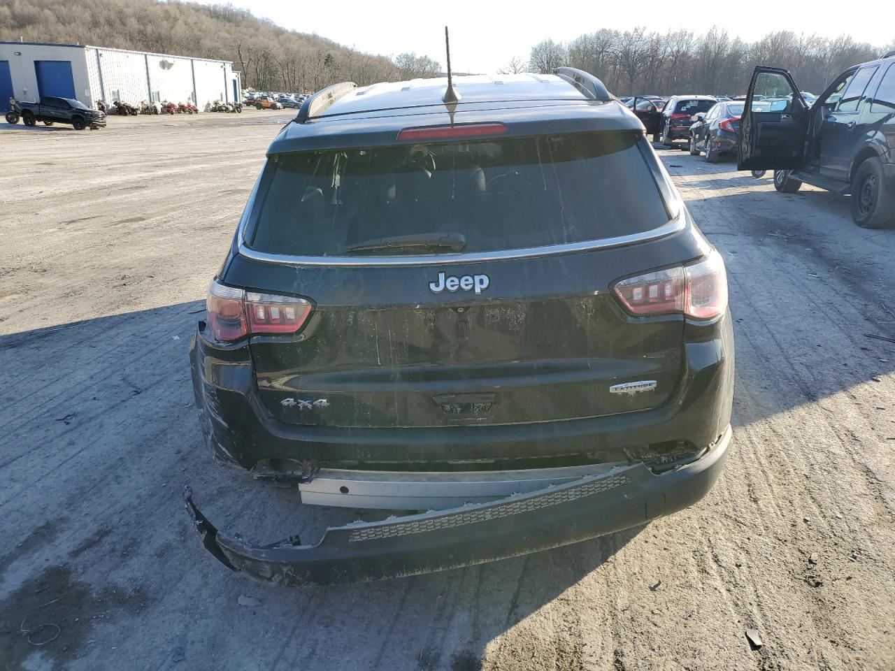 VIN 3C4NJDBB3KT801102 2019 JEEP COMPASS no.6