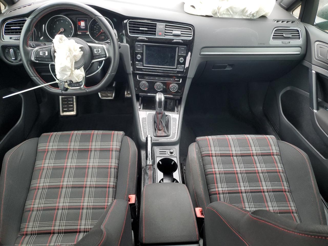 2019 Volkswagen GTI - Image 8