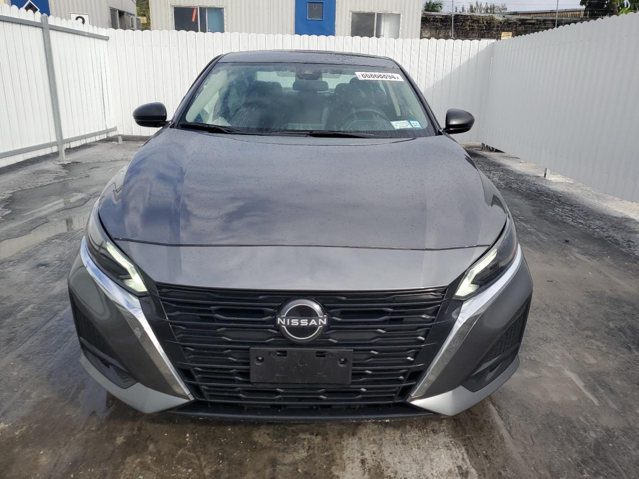2024 Nissan Altima - Image 5