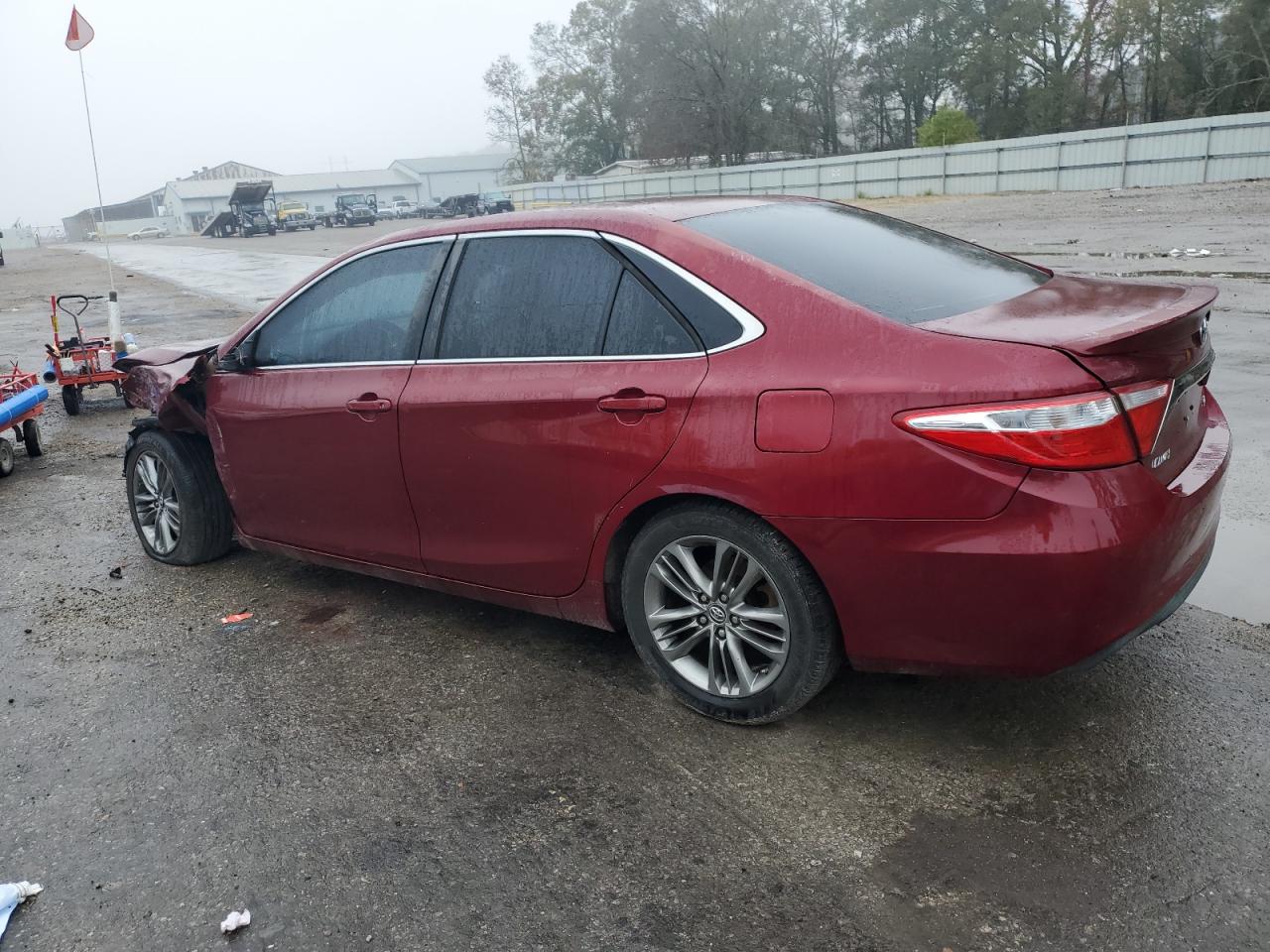 VIN 4T1BF1FK3GU529799 2016 TOYOTA CAMRY no.2