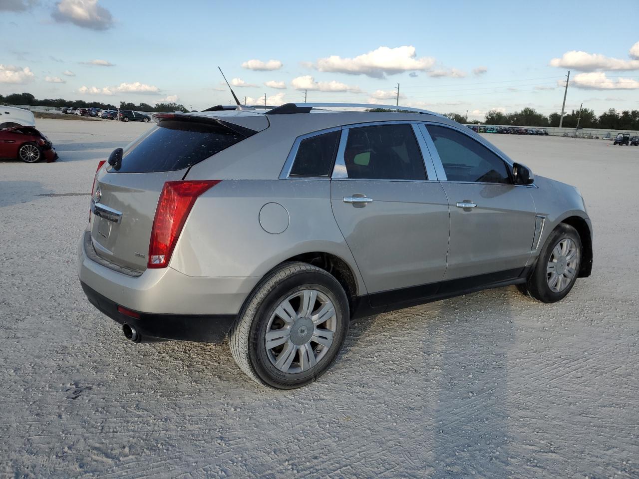 VIN 3GYFNCE33DS644746 2013 CADILLAC SRX no.3