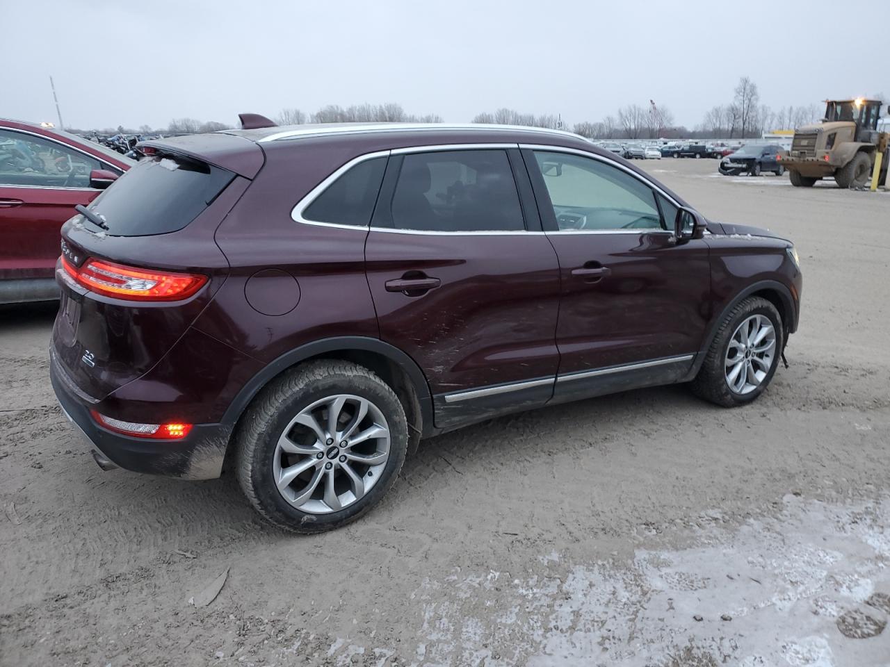 VIN 5LMCJ2C96GUJ04584 2016 LINCOLN MKC no.3