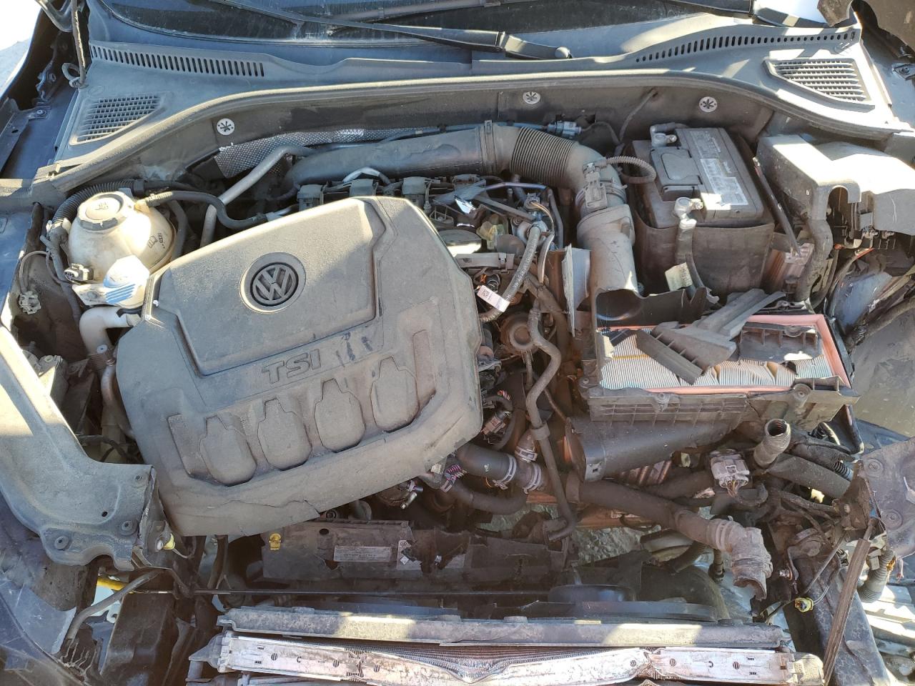 2020 Volkswagen Passat - Image 12