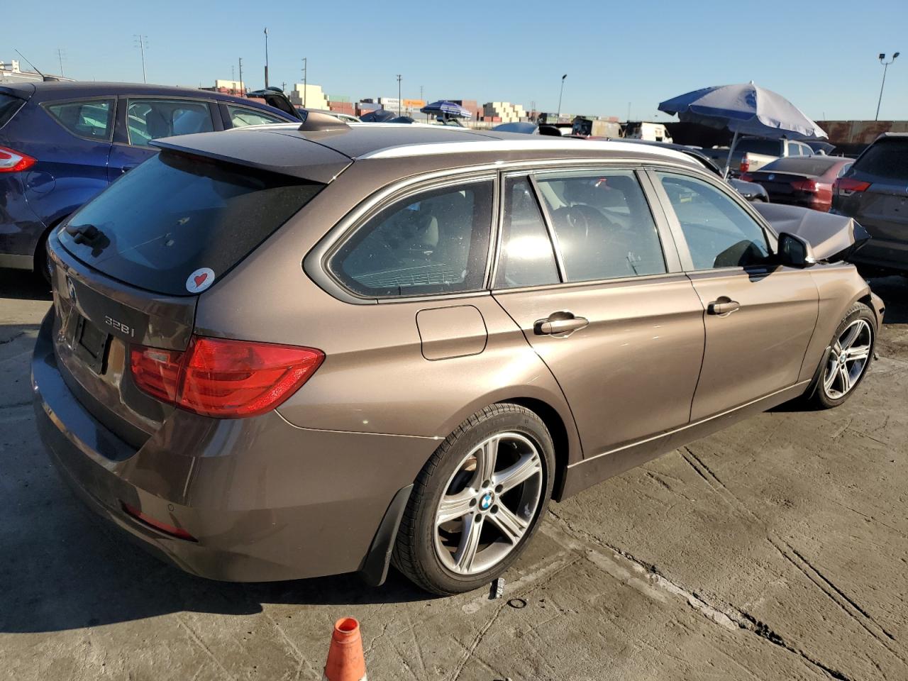 VIN WBA3G7C54EKN37276 2014 BMW 3 SERIES no.3