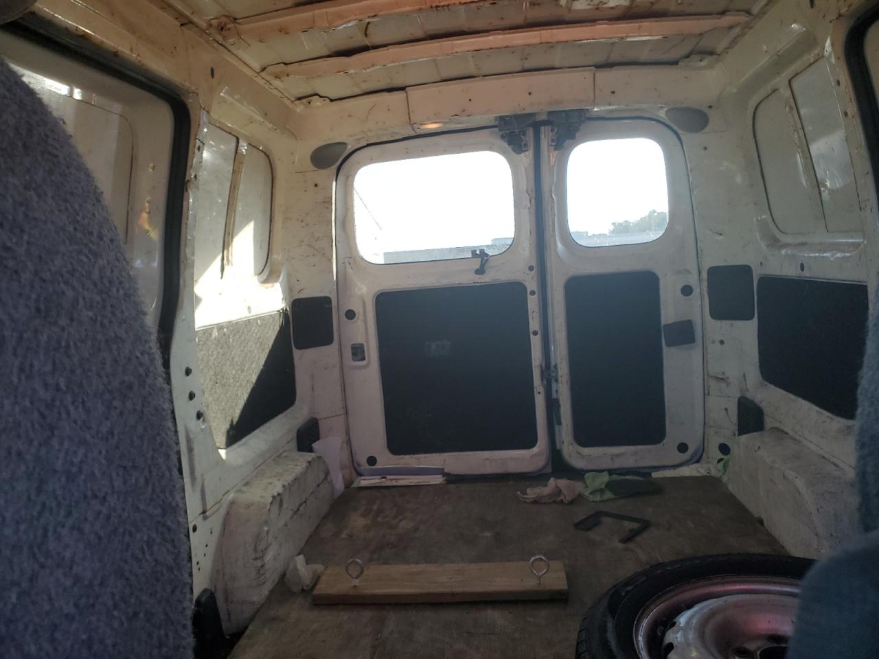 2018 Nissan NV - Image 10
