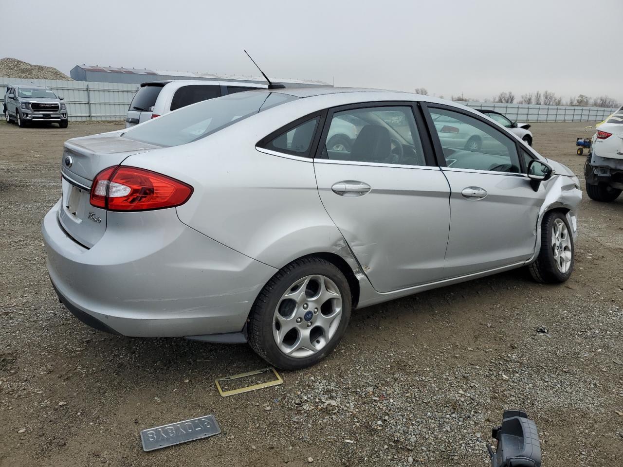 VIN 3FADP4CJ4DM226916 2013 FORD FIESTA no.3