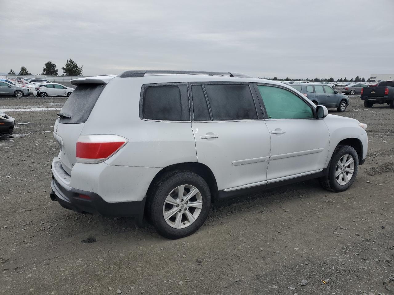 VIN 5TDBK3EH0DS233298 2013 TOYOTA HIGHLANDER no.3